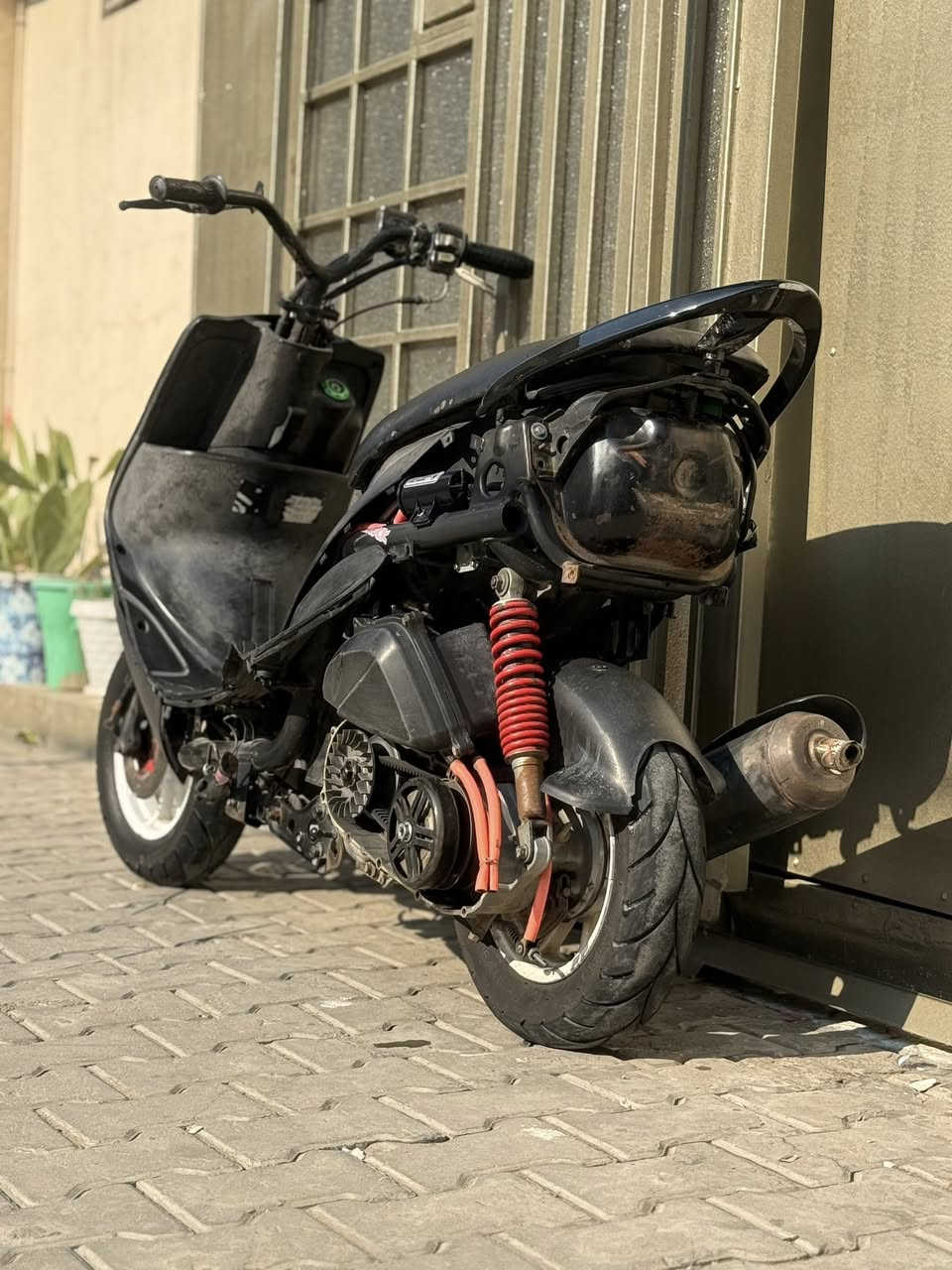 دراجه ماكس عدله للبيع مال لعب دراجه كلش قويه بيها مكينه 55 هاون كلجات رياضي شوته مال اربعه بجم اربع ولفات اصلي صالنصه صجميه اصليه وياله تايرات امامي خلفي جلاتين وياله مشيفه دراجه مكانها بغداد جديده بشارع مسبح معروضه 550 وبيها مجال رقمي ***********
