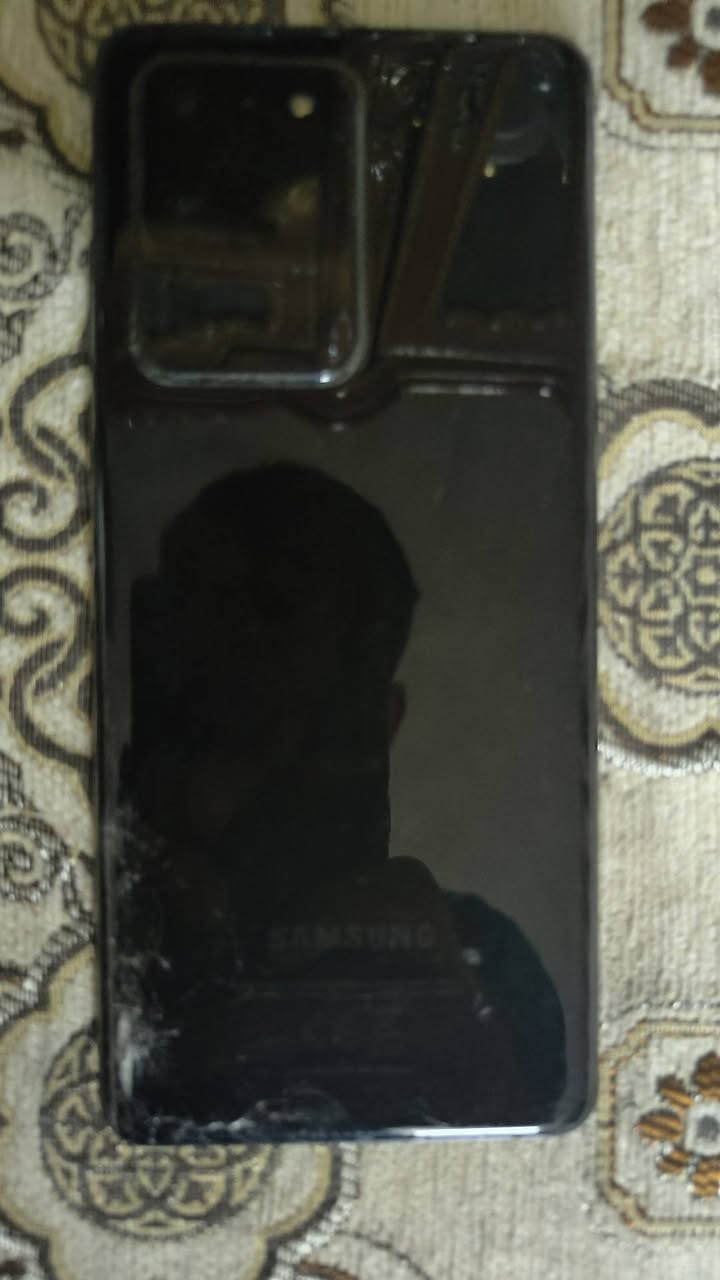السلام عليكم! جهاز سامسونگ s20ultra بس مكسورة شاشته وينرادله تبديل شاشه وظهره مضروب بس الباقي كله سليم ومابيه مشاكل والسعر بالخاص


**إذا كنت صاحب هذا الإعلان وتريد حذفه لأي سبب، رجاءا أرسل رسالة إلى الدعم الفني**