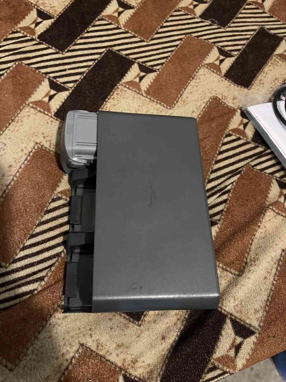 سلام عليكم 
درون محترف ديجياي
للبيع نضيف كلش 
بي نقص بطاريه ضايعه 
يعني بطاريتين
السعر مليون و550 
عنواني  بغداد حي تونس
***********
