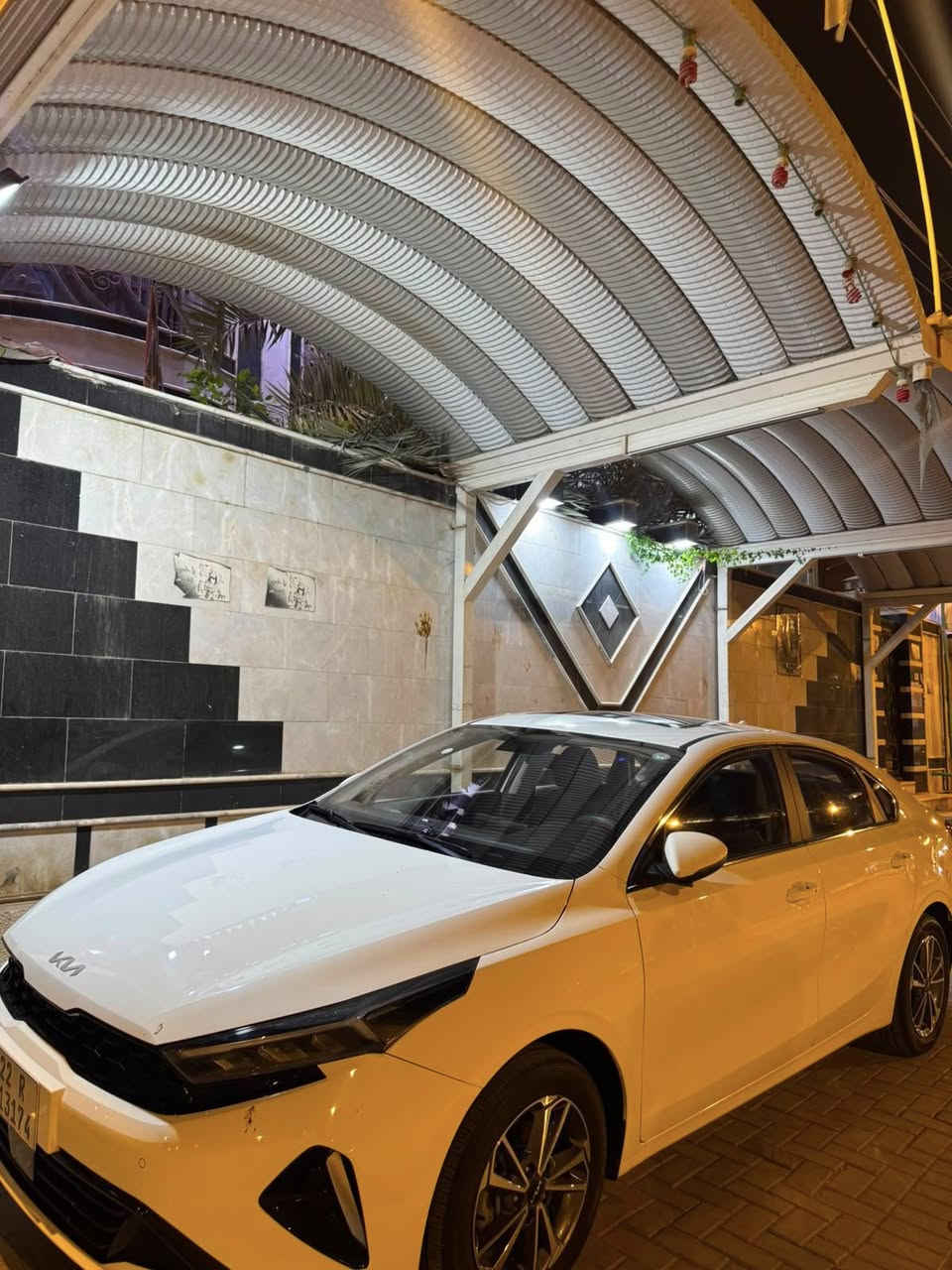 K3 2025كفال عامه ماعده تكحيل باب خلف الصدر رقم اربيل ماشيه ١٩ الف مواصفاتها بصمه ودخول ذكي فتحه سقف كراسي حلد اشاير مري ومري شفط وانظمه قياده السياره جديده وبالعافيه على ياخذهه سعره(١٤٠$)
رقم الهاتف:***********
