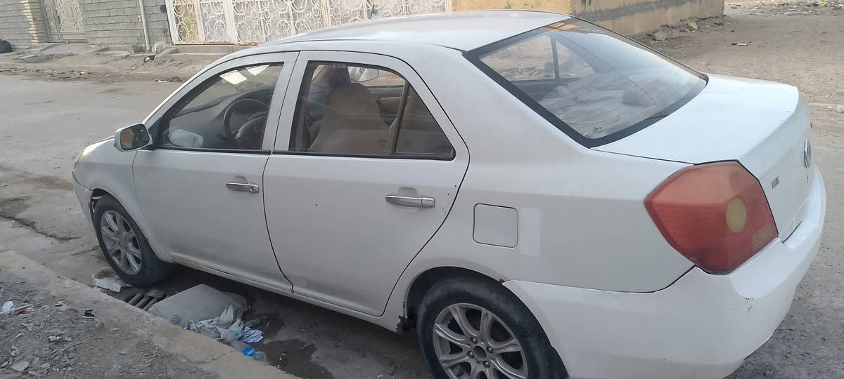 سلام عليكم 
ام كي 12رقم بغداد انكليزي لغايه 2030 بسمي
محرك كير سدر خلفي امامي تبريد كهربائيات سنترلوك تتقفل عن بعد كشر كدامك تبديل جاملغ امامي عكس السايق بين بصوره اثر اخياس مامصبوغ فابلون وباب عكس السايق ضربه زغيره مامصبوغه والباقي بلاد ذاكر كلشي رجاء الشراي اتصال ***********بي واتساب
السعر 35وبيه مجال قليل
