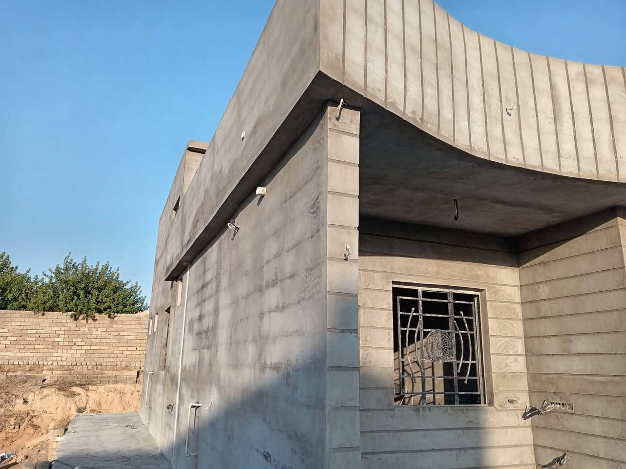 كادر لبخ جص وسمنت.اربع اسطوات البيت يخلص يومين ثلاث
***********
***********
***********
