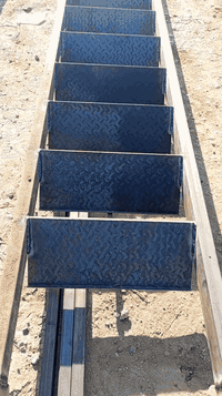 #للبيع درج 4مترات ونص والعرض 70@  حديد ثقيل  مكاني  بغداد الغزاليه  ويوجد توصيل    ***********
***********
***********
