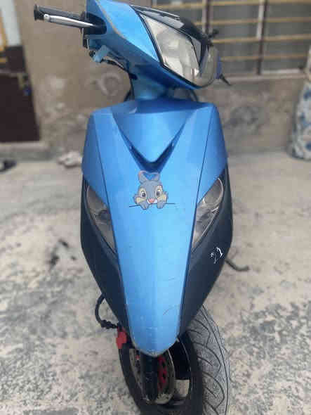 سلام عليكم دراجه ثعلب 🦊 سرعه 140كلها كامله نكر سلف وطلع وين  معجبك كهربائيه كلها شغاله سلف هندر شلعه معدل فولل مكينه ناعمه اي نقص ما بيها سعرها 500مكاني بغداد الحريه شارع 30قرب أسوق مريومه رقم تليفون 📞  اتصل وبيك خير وتدلل ورجاءن لحد يعلق ويسولف بكيفه ***********
