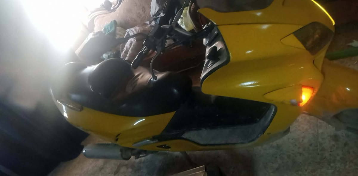 السلام عليكم عندي هاي صفر 6 للبيع او مراوس كتف شحن وملف و باتري جدد. البارحه شادهن كلجات وقايش جدد  وكله اصلي تفصيخ بس بيهه دخان بل مكينه  *********** مكاني بغداد
