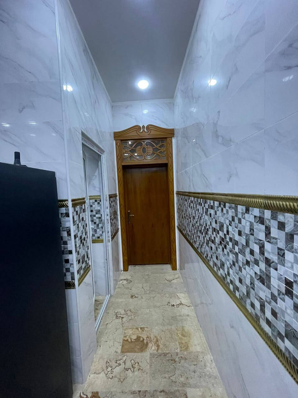 دار للايجار في حي الوفاء ١٠٠متر طابقين درجه اولى يحتوي على ثلاث غرف نوم للاستفسار الاتصال على الرقم *********** او مراجعة مكتب الگرعاوي
