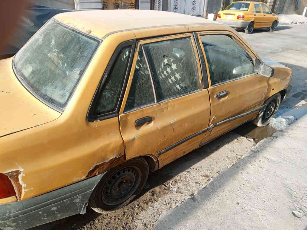 السلام عليكم سايبا البيع موديل 2009 عليهه غيرمه و هئية مليون كلشي مابيهه سياره يوميه اروح ببهه واجي شراي يخابر و يجي اشوف سياره عنوان بغداد المشتل *********** اني ابيع  10 وراق صافي معليه لا غرامه و لا هئية
