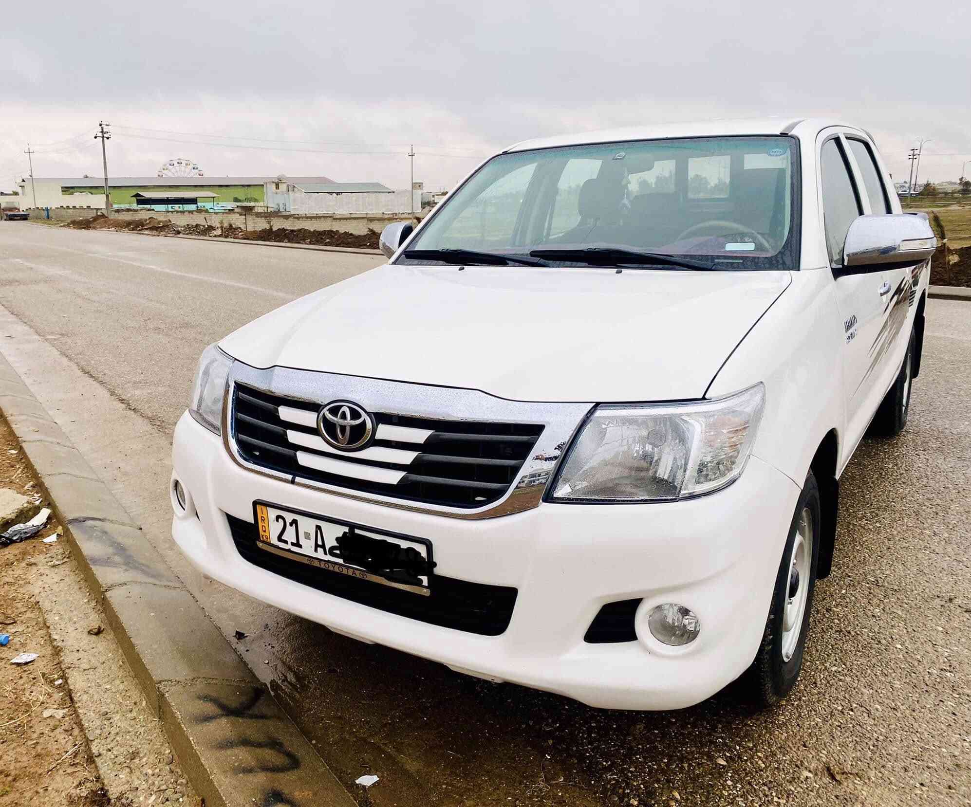 بە نــــــاوی خــــــــــــودا
TOYOTA HILUX
مۆدێل٢٠١٢  ڕەقەم سلێمانی  سەنەوی تا ٢٠٢٩ تازەیە ١٧٤ هەزاری هەقیقی ڕۆشتوە كۆبۆنی بەنزینی هەیە مەكینەی نەكراوەتەوە گێڕوو مەكینەو ئەكسلو شانسی بە شەرتە چوار تایەی تازەی لە ژێرە 
سۆنەراكەشم داناوە 
سەیارەكە هی ماڵانە
ســــــحری ١٧٥ گەڵا
ژمارەی خاوەنی
***********
***********
