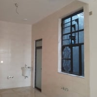 شقة للأيجار زيرو كبيرة المساحة ١٢٠م طابق اول الموقع البلديات نهاية شار...