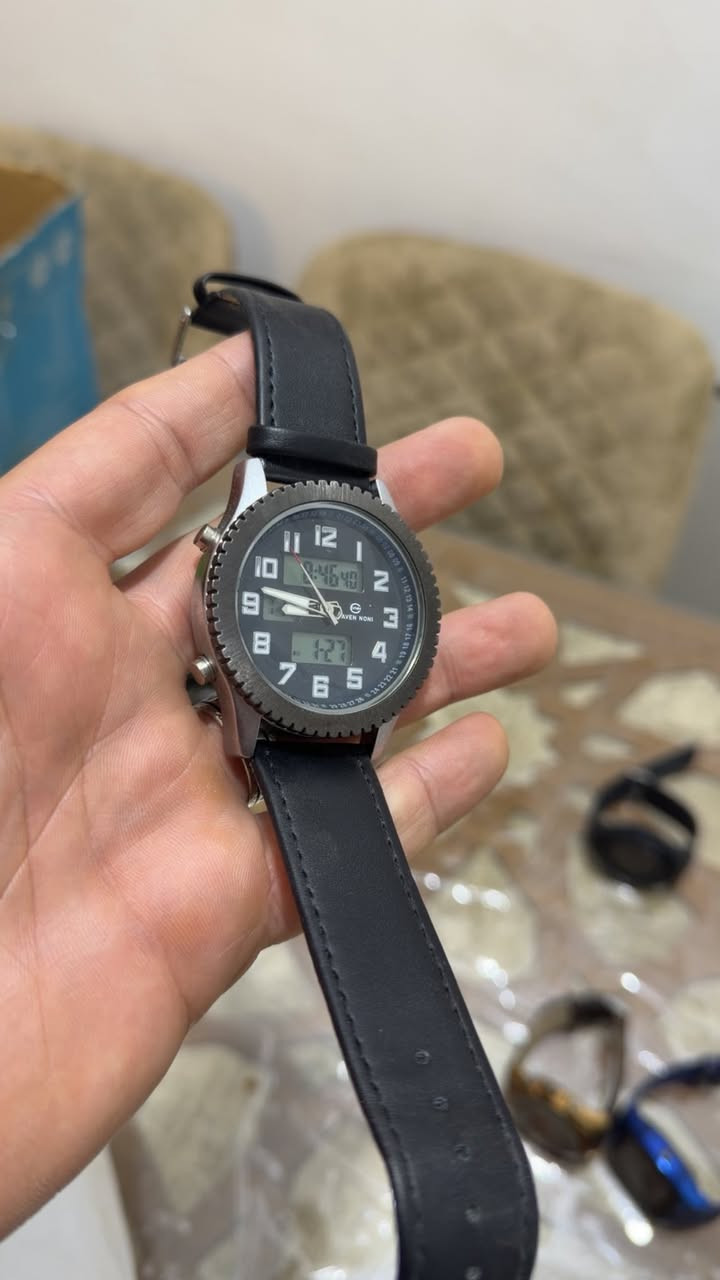 مجموعة ساعات كلها نضيفة وشغالة العدد 8 ساعات  قفلهم 50 الف العنوان البصرة
فقط ل الالكترونيات مافحصتهن لان ماعندي شاحنات مالتهن 
توصيل جميع المحافضات 5 الاف


**إذا كنت صاحب هذا الإعلان وتريد حذفه لأي سبب، رجاءا أرسل رسالة إلى الدعم الفني**