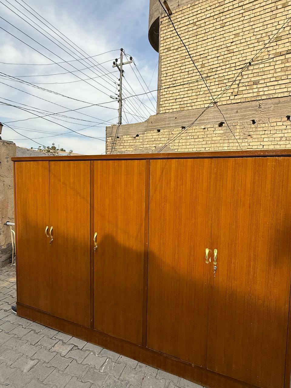 كنتور ٥ابواب تسكام صاج داخل وخارج نظيف جدا ب١٣٠مكاني كربلاء حي الحر فلكة الثورة ***********
