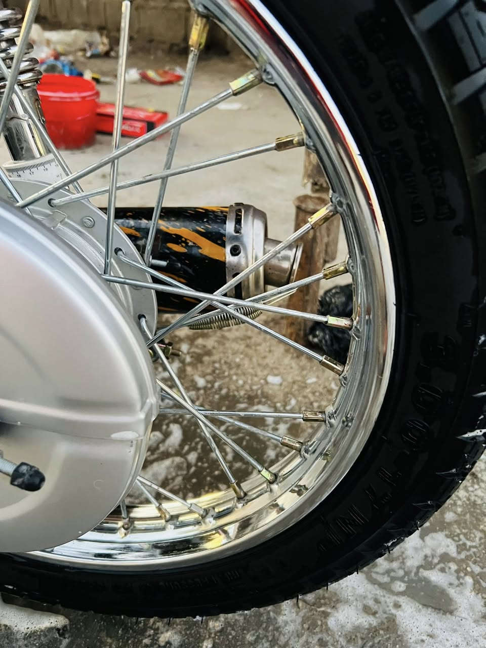 سلام عليكم دراجه تعميره للبيع سالي سبوع من معمرها دراجه احله من صور دراجه مكفوله شلعه ومعدل محرك صبانه  ما محطوط عليه دراجه اوراق سكنر شاصي مديل 2025 دراجه بل كارتون ٦ اوراق دراجه ماعوزه برغي تعبان عليه هواي السعر ٧٢٥ وبيه مجال الرقم *********** العنوان الناصريه مركز
