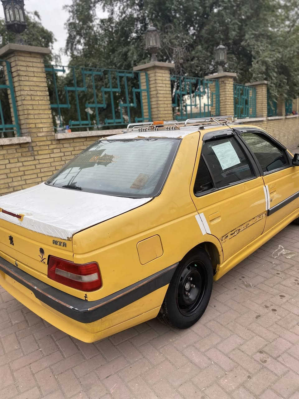 سلام عليكم للبيع بيجو اكد موديل 2016ااسياره مكينه كير جدد مبدل صرلهن شهر بيه جاملغ خلفي معمر او الجملغات لاماميه بدلتهن من اشتريته لانو جانن مطخطخات او محلوات جبتلهن من الشركه رقم بغداد باسمي تحويل مباشر الرقم الماني بيه منضومت زنون او دمام رايده ٤٠او بيه مجال شي بصيط مكان السياره لاعظميه مقبرت الملك هذه رقمي ***********هـ
