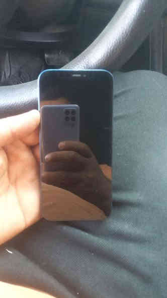 السلام عليكم 
ايفون 12 عادي ذاكرة 128 
مبدلة شاشة وكالة و بطارية تفصيخ 
سعره 250 الف 
مكاني واسط 
***********
