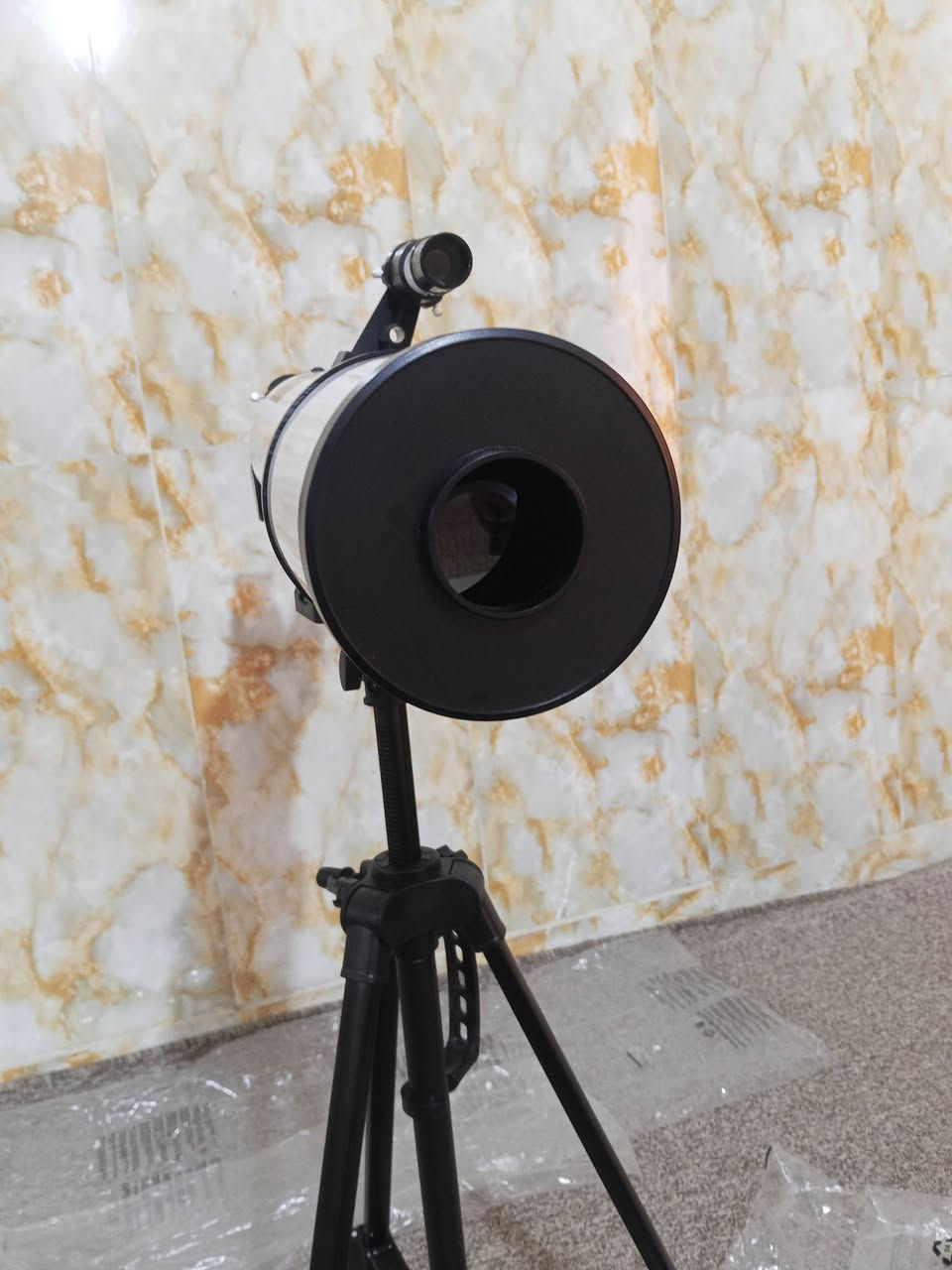 السلام عليكم تليسكوب للبيع السعر 50الف
متوفر توصيل 
@إشارة 
***********
