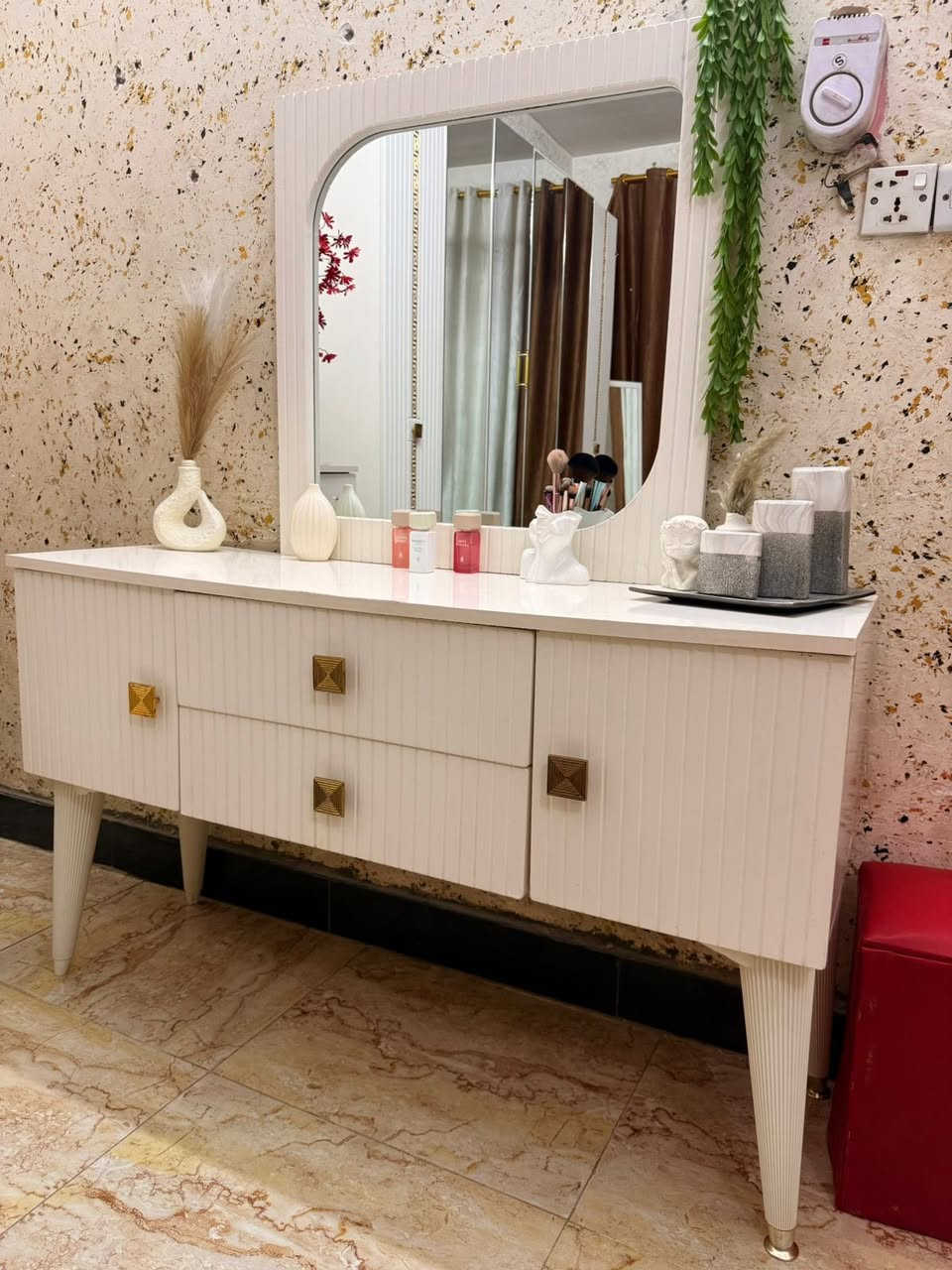 مرحبـا غرفة نوم تركي نظيفة جدا ٨ قطـع السعر ٨٥٠ العنـوان بغـداد


**إذا كنت صاحب هذا الإعلان وتريد حذفه لأي سبب، رجاءا أرسل رسالة إلى الدعم الفني**