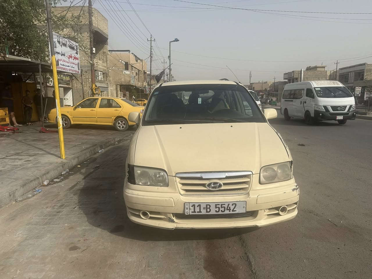 سياره هونداي ترانجيت 2006 بس كشرها تعبان شويه  ب اسمي مكان بغداد قريب الأعلام.    سعر 60
