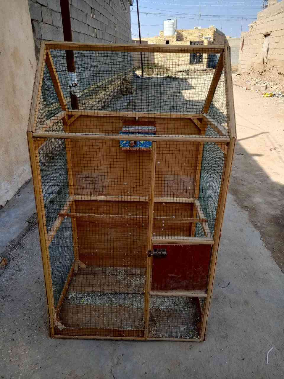 قفص للبيع السعر 35 مكان الرفاعي رقم الهاتف ***********
