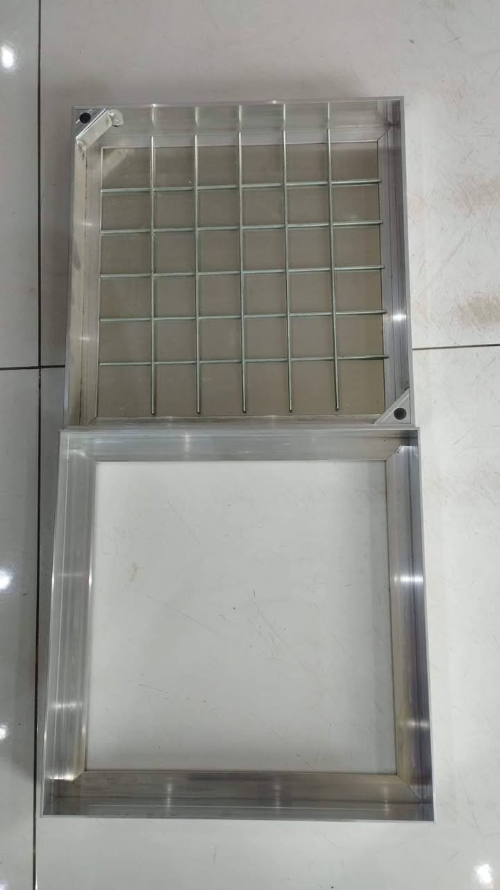 كما عودناكم زبائننا الكرام تتوفر لدينا 
غطاء منهوله مخفي 
منظر ارضية رائع بوجود اغطية غرف التفتيش المصنعة من الالمنيوم #تعمير #تأسيس #مهندس #مقاولات #الجميع
#تصميم #ارضيات #مشاريع #الأصلي #الجميع
الان نوفر لكم  غطاء غرفة تفتيش منهول مخفي ( تركب فيه نفس بلاط الارضية ) يعطي للارضية جمالها الكامل وبضمان حقيقي ويتحمل أوزان 
اسعار خاصه لأصحاب المشاريع
المقاسات المتوفرة .
30*30
40*40
50*50
60*60

للحجز والاستفسار مراسلة الصفحة ✉️
او الاتصال على رقم الهاتف ***********

خدمة التوصيل متوفرة 👍🏻
#تطبيك #سيراميك #بورسلين #منهول #مخفي #غرف_تفتيش #حمام_مودرن #ديكور
