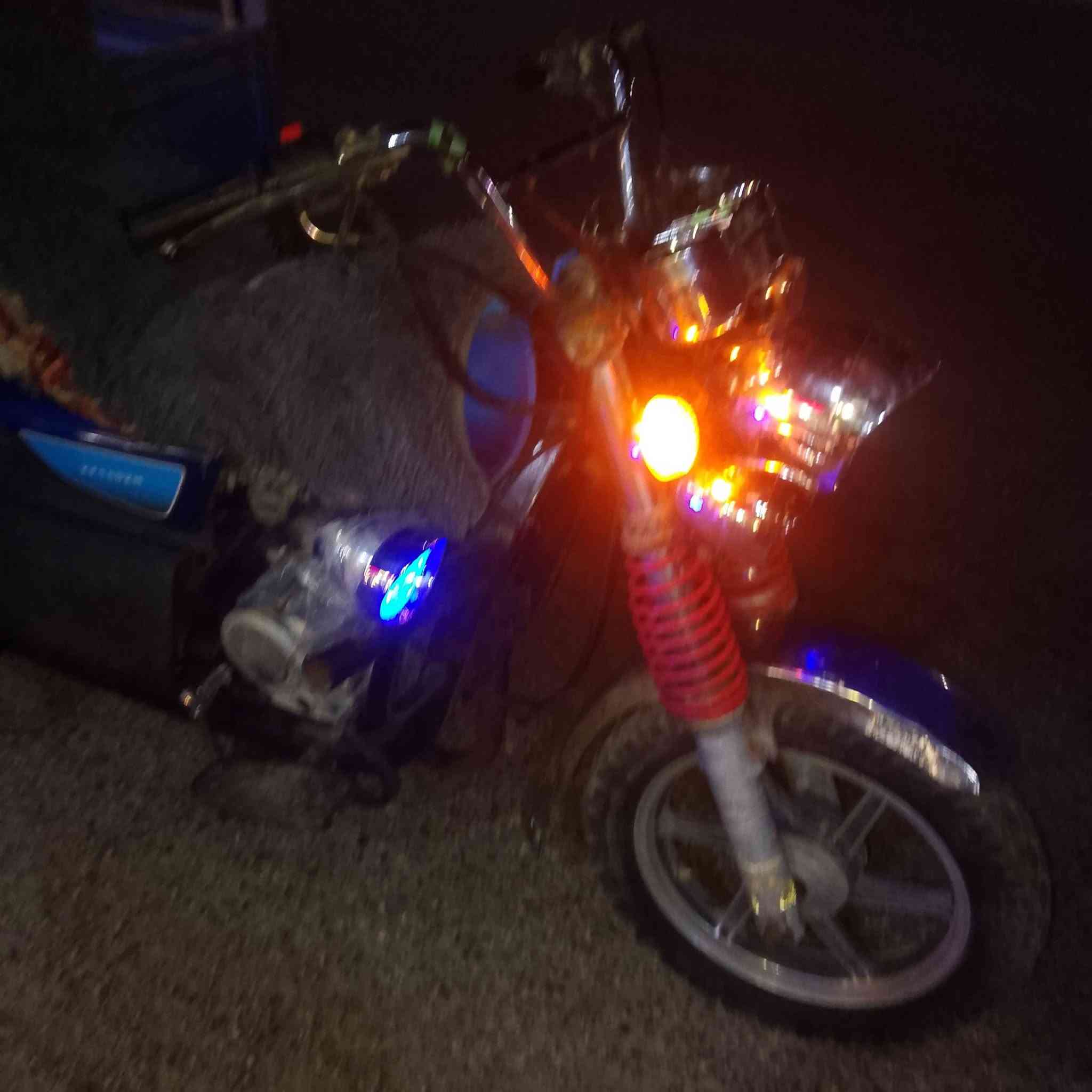 السلام عليكم موديل 13 للبيع اوراق اصولي كفاله عامه بالشاصي من رقبه مكان السماوه السعر مليون 35***********
