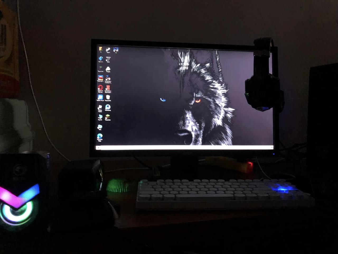 حاسبه لبيع مكاني سيديه بيها العاب جيتي اي ببجي تفاصيل اكثر اتصل واتساب رقم ***********
