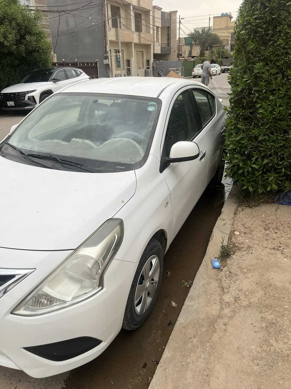 السلام وعليكم سني للبيع موديل 2019 بليتة زركة بيهة باب السايق فقط وشخط بسيط يم قبق البانزين رقم اربيل باسمي السعر 105مكاني بغداد الدورة الميكانيك  للاستفسار ***********
