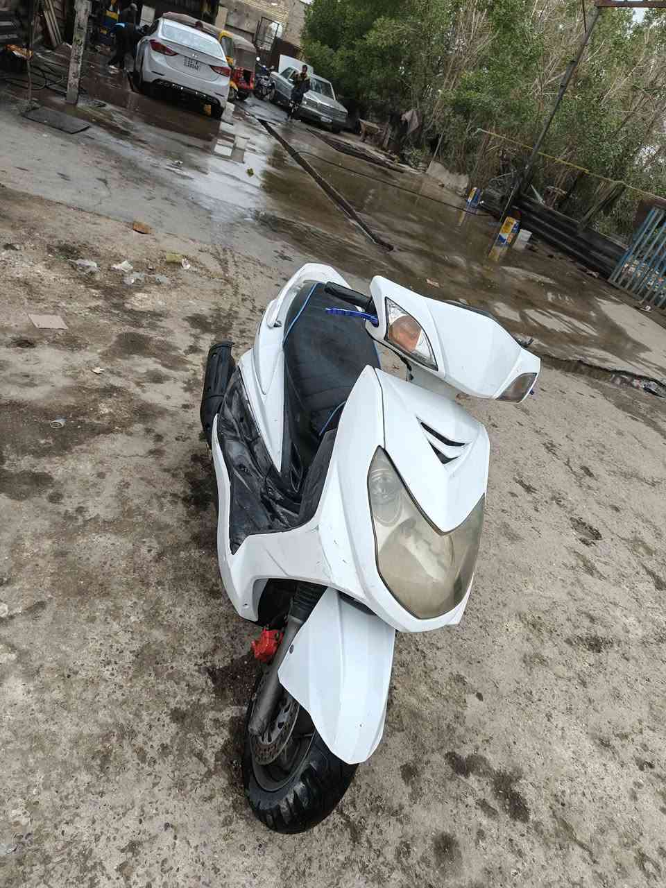 سلام عليكم دراجه سكنس فحل نوزل خطين ياباني دراجه خير من الله 600وبيهه مجال مكاني كفاءت العبيدي***********
