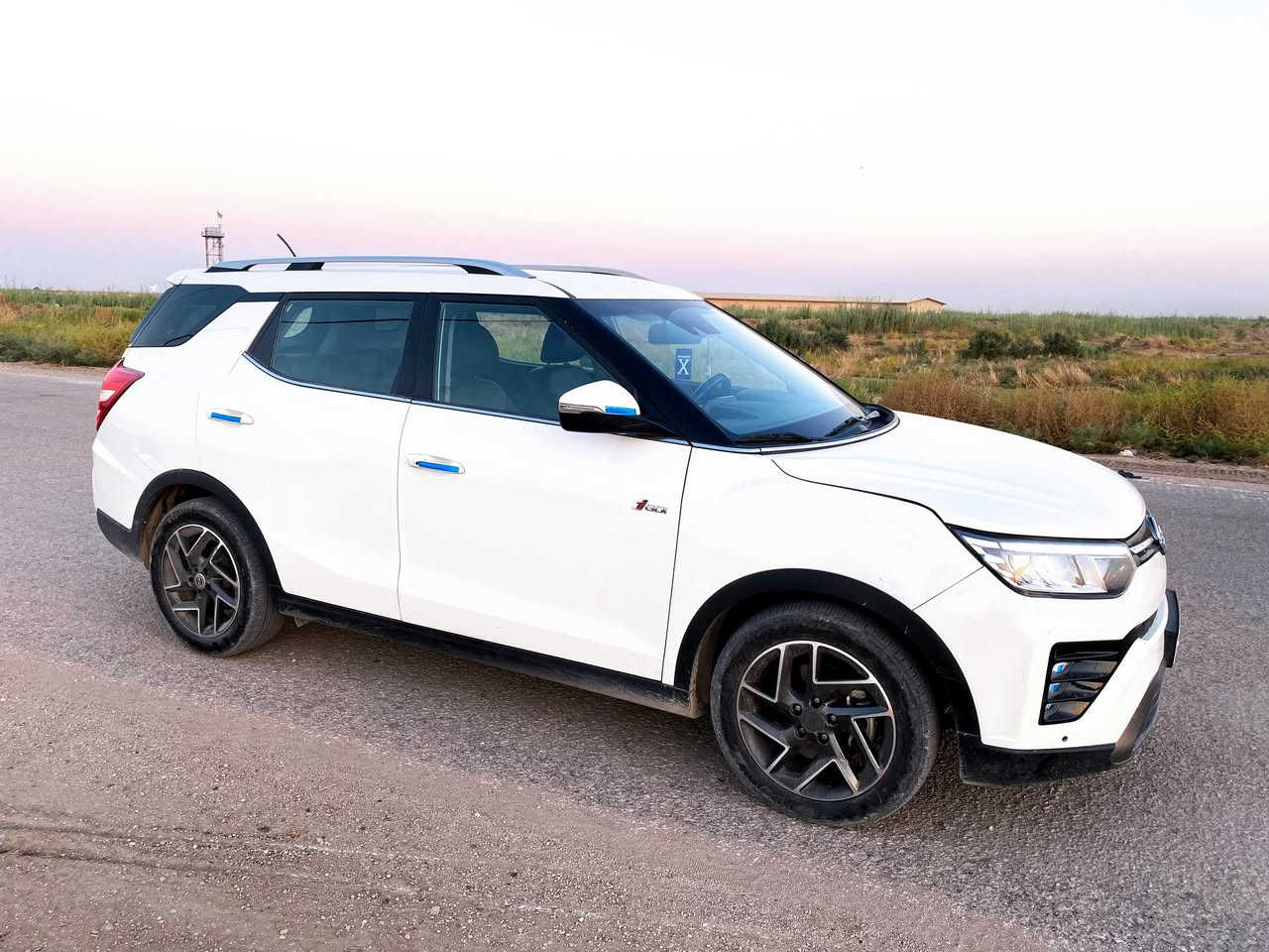 🚗 للبيع — سانغ يونغ تيفولي موديل 2022 وارد كوري 🇰🇷🔥
📍 الموقع: الديوانية / سانك يونك تيفولي 
إذا تدور سيارة شبابية، قوية، فول مواصفات وتخليك مرتاح بالقيادة… هاي فرصتك 👌🔥
🚀 محرك 1500 تيربو صاروخ — عزم قوي وأداء عالي مع صرفية ممتازة.
✨ المواصفات كاملة للآخر:
تشغيل بصمة
حساسات أمامية + خلفية + جانبية
رادار + تحديد مسار
مانع تصادم
قيادة شبه ذاتية
نظام النقطة العمياء
مرايات عتمة ضد الضوء القوي
كشنات جلد تدفئة وتبريد
كشنات خلفية تدفئة + قلاب
ستيرن تدفئة
ماسحات أوتو تستشعر المطر 🌧️
توقف ذاتي (Auto Hold)
سيارة وارد خاص، نظيفة جداً، جاهزة للفحص بأي وقت ✅
أمان عالي + راحة كاملة + شكل شبابي مميز 💎
📞 المعاينة في الديوانية
💰 السعر مناسب وقابل للتفاوض للجادين فقط
***********
***********
