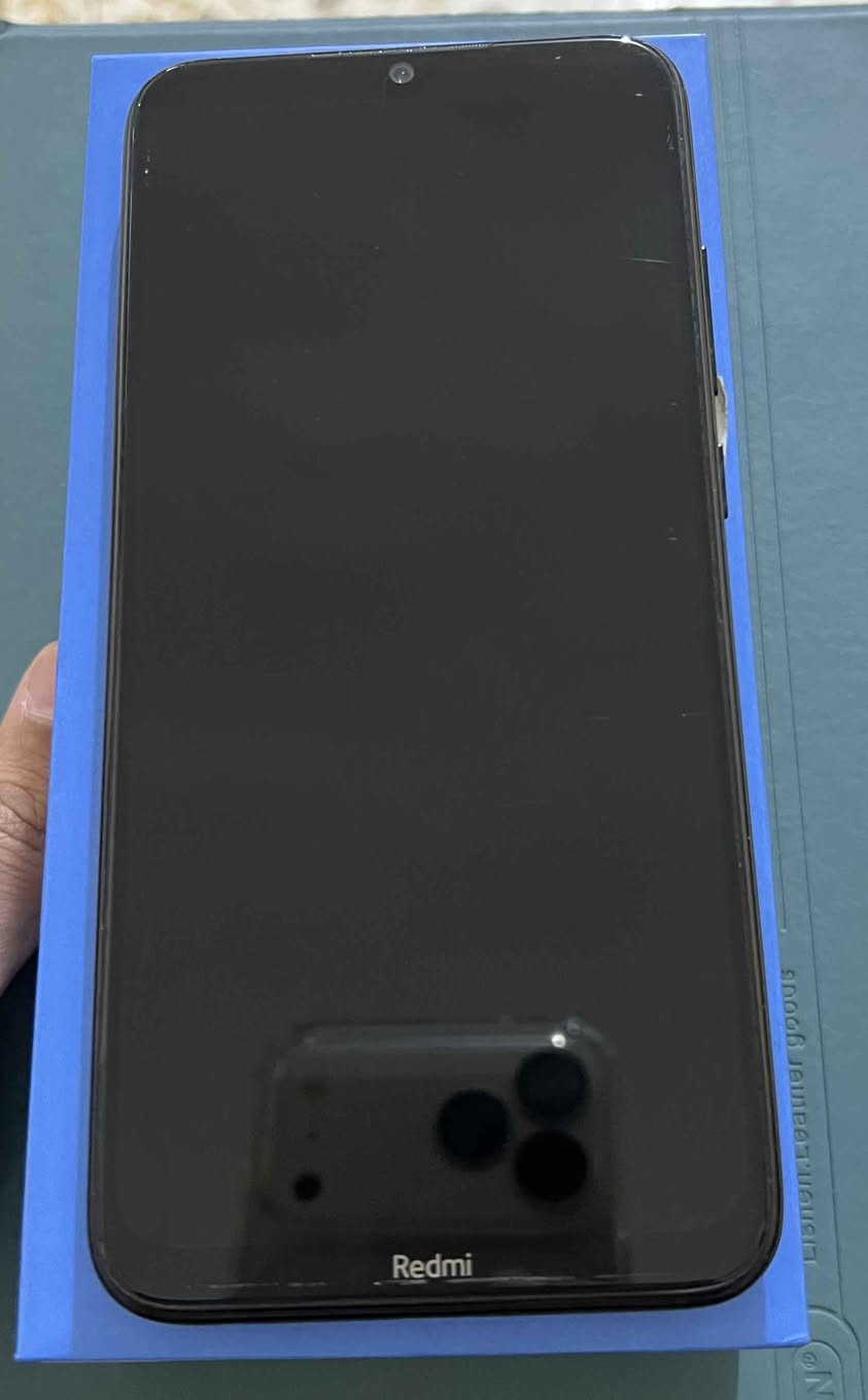 📱 للبيع: Redmi Note 8

​الذاكرة والرام: 128 جيجابايت مع 6 جيجا رام (أعلى نسخة).
​المعالج: Snapdragon 665 (أداء ممتاز وسلس).
​الكاميرا: خلفية رباعية 48 ميجابكسل (تصوير 4K) + أمامية 13 ميجابكسل.
​البطارية: 4000 مللي أمبير (تدعم شحن سريع Type-C).
​الميزات: يشغل شريحتين وكارت ميموري سوا + ريموت للتحكم بالأجهزة الكهربائية + بصمة سريعة.

​💰 السعر: 150 ألف دينار. كربلاء, العراق


**إذا كنت صاحب هذا الإعلان وتريد حذفه لأي سبب، رجاءا أرسل رسالة إلى الدعم الفني**