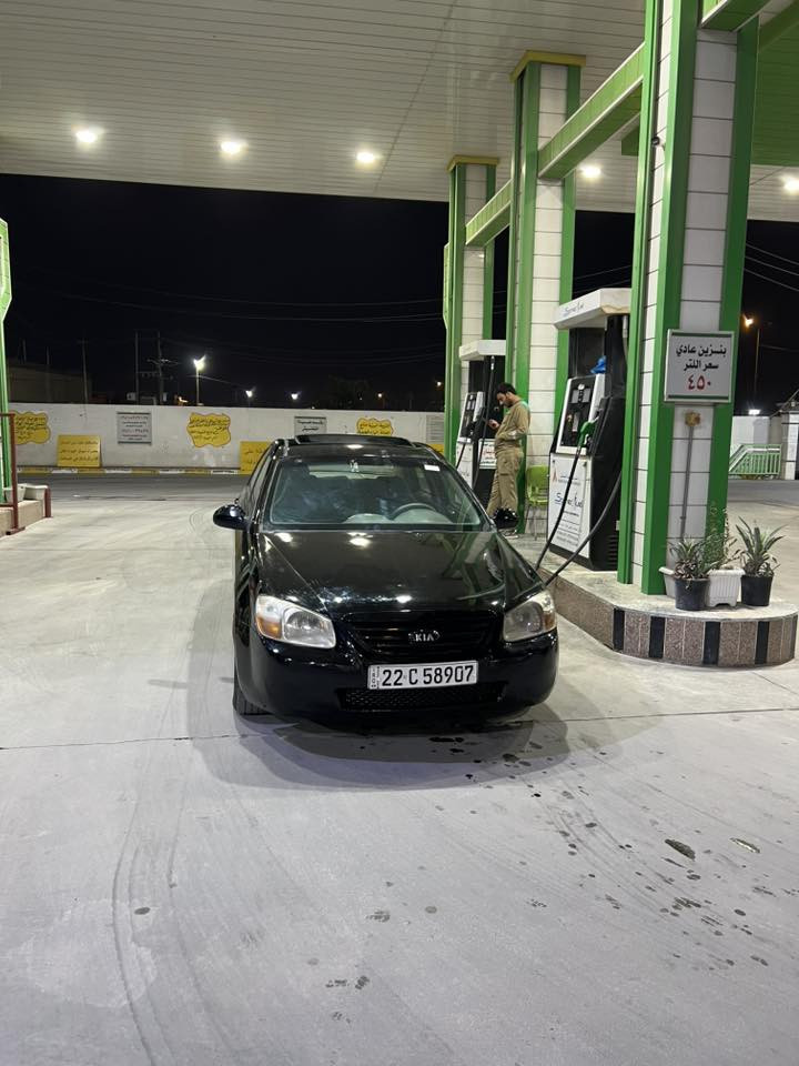 السلام عليكم للبيع او المراوس  وينه إلي يدور جديد دخول جديده اليوم كملت سيراتو ٢٠٠٩ خليجي مكينه دوش ١٦٠٠ دكشن عالي السياره زيرو كامله من كل النواحي شاشه كامره فتحه تبريد تخم تاير ويل كب ٥ متوئمه ارقام وسنويه اربيل شرط الحاسبه السياره حيل جديده وماناقصه برغي داخل بيجي عسلي ستوني مسوي ادامه للسياره كلها مكينه وكير ع الشرط السياره بعد احلى من الصور تجي وتشوف بعينك السعر ٤٠ وبيها مجال 
للتواصل: ***********
