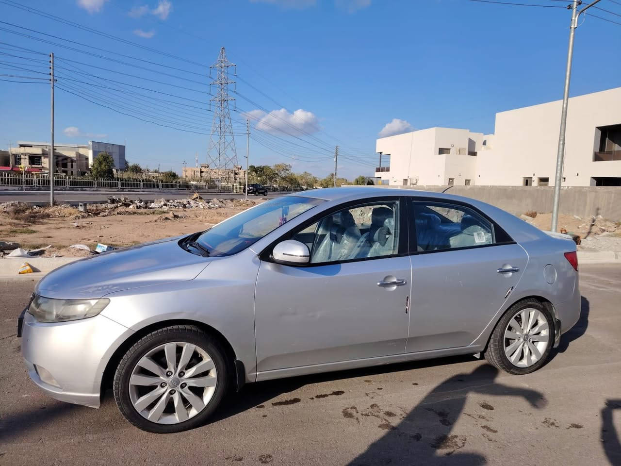 السلام عليكم
سيراتو 2012
خليجي بدون صبغ 
بدون ضربه 
محرك كير مكفول
تبربد تدفئه خير من الله
شاشه 
كامره 
حساسات خلفيه 
شفتات ستيرين 
تحكمات
اشاير بل مري 
كيج حماوه 
داخل لونين 
رصاصي فاتح  وسود 
كشن جك
حافظه مناضر
تخم تاير جديد
5 ويل كب 17
اربعه دسك +ABS
سنتر لوك ابوأب وصندوك
بلوجكترات بل الدعاميه 
سياره نضيفه كلش جاهزه
مال بيت 
رقم سليمانيه بسمي 
 هزه بعدهه ما ساقطه 
سنويه  ل2030
السعر 115 بيهه مجال بسيط
الاتصال ع رقم
***********
