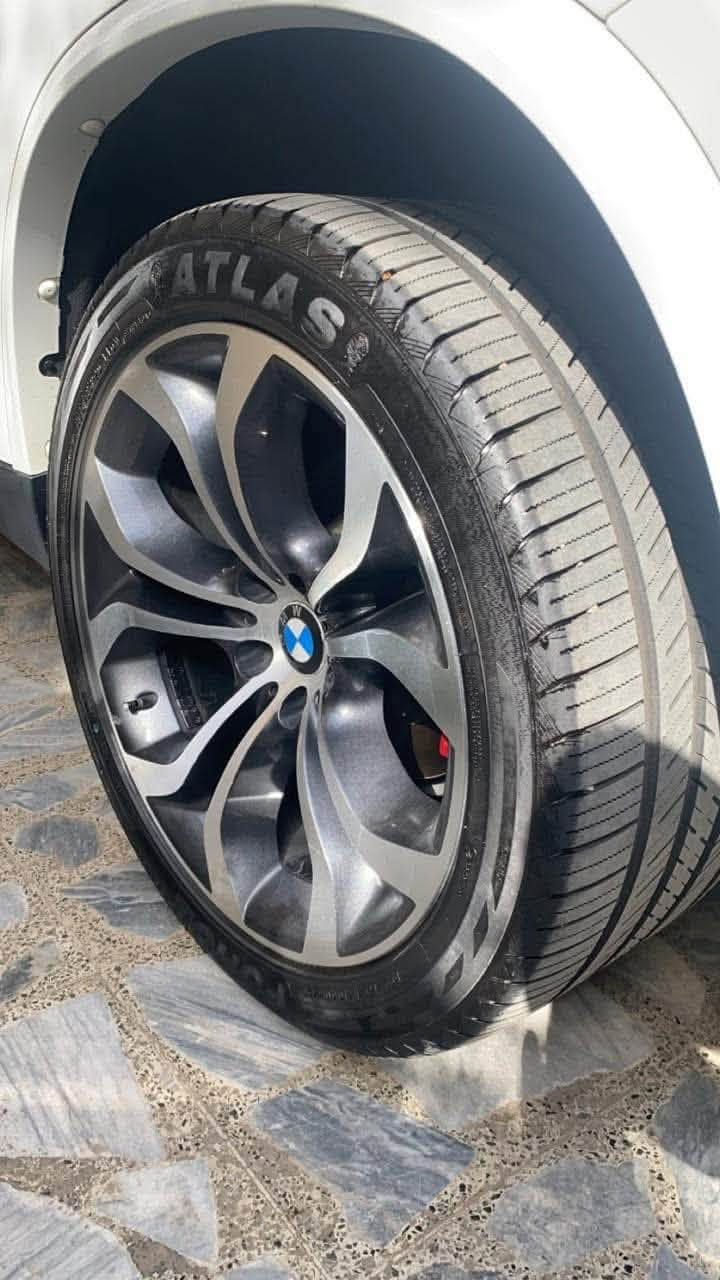 للبيع فقط بدون مراوس
BMW X5  M kit power 
موديل 2014 
((.       رقم مميز بغداد مطابق للكود    11103        )) 

خليجي ضمان دولي    
فول مواصفات اعلى 
مواصفات بالX5
محرك ٦ سلندر تون تيربو (المرغوب)
كشنات مساج 
تدئفه تبريد كشن اربع ابواب بصمه 
ابواب وجنطه شفط 
مرايه عاكسه للضوء وشفط وقلاب عند الرجوع
داتاشو 
نفكيشن 
ميموري كشن 
لايت زنون متحرك مع الستيرنك 
ويل كل رياضي تو سايز
بدي كت رياضي 
٥ كامرات 
حساس امامي خلفي
ستيرنك هزاز  
تدفئة وتبريد ستيرنك
 لايت داينمك متحرك 
انارة محيطية ترحيب
حساس امطار 
اوتو ستوب
5 وضعيات قيادة
ويل كب رياضي مع
تاير تو سايز رن فلات
مع رادار امامي وجانبي
نضام تثبيت السائق
انارة داخلية 
٤ وضعيات قياده
سلايد روفر فتحتين
بردات جانبية 
احزمة كهربائية 
تخشيب صاج داخلي مع فورميكا
كشنات رياضية 

السعر 27 الف مع الرقم المميز


**إذا كنت صاحب هذا الإعلان وتريد حذفه لأي سبب، رجاءا أرسل رسالة إلى الدعم الفني**
