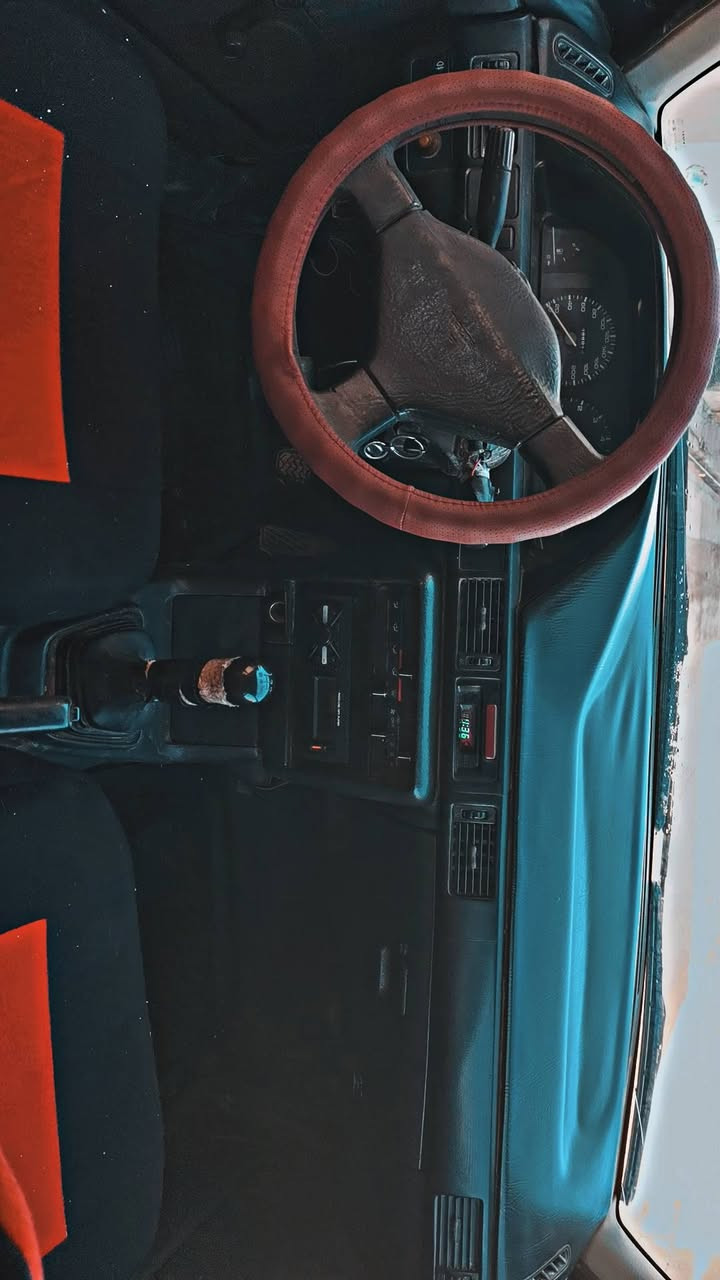 مازدا ٣٢٣ موديل ١٩٩٢ سه نه وي كه سك تحويل وكاله كوبون بنزين باكانه ي هوليريش به شه رت مه كينه به خ جوارتايه ي نوي  سوكان باوه ر كيجي بنزين حماوه  بريك كاره بايي هه موو مزبوت وه ركه راو ليدراني نيه كيرو مه كينه ش بي عه يب اكه ر مشته ري تيل بكه ***********
***********
