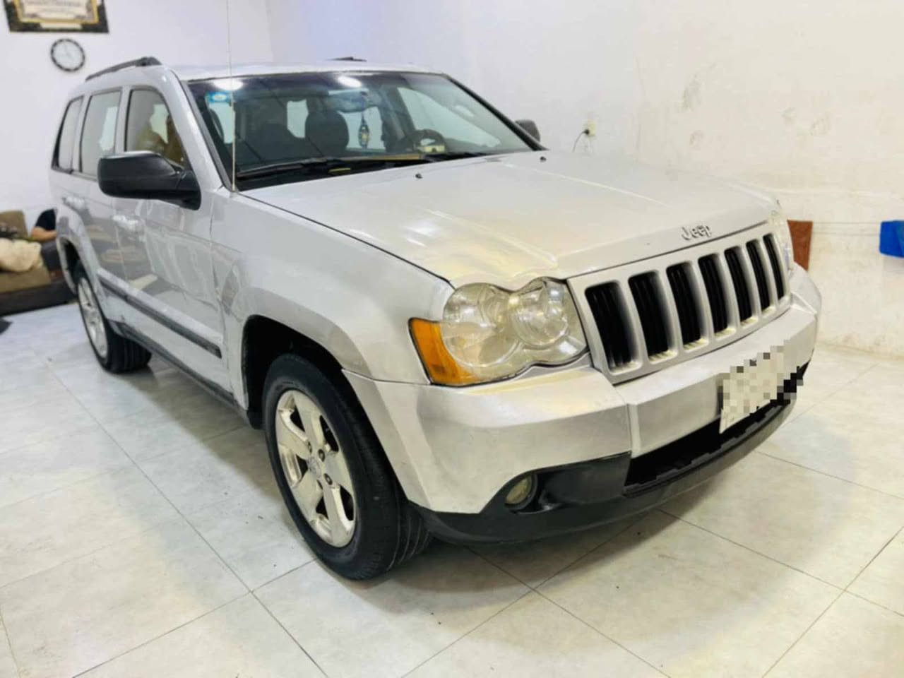 جيب شيروكي 2008 
محرك وكير وتبريد وتدفئه مكفولات 
تايرات بالجيس حداده  60 % كهربائيات كلهه شغاله شاشه اندرويد لايت عالي ناصي اشاير كلهه شغاله رقم بغداد سنويه  خلصانه 2023
راعيهه الاصلي  بالناصريه بس ماندله 
العنوان البصره السعر 65 تلفون *********** البصرة, العراق
