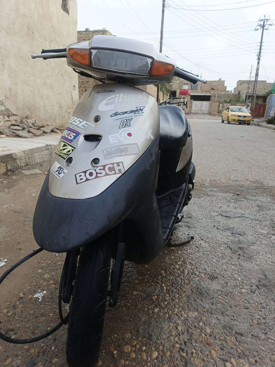 دراجه لبيع صار ٤ تشر من طالعه من وكيل اوراق برغي ما مفوتح بيه لسعر ٤٠٠ بيه مجال ساسوكي ***********
