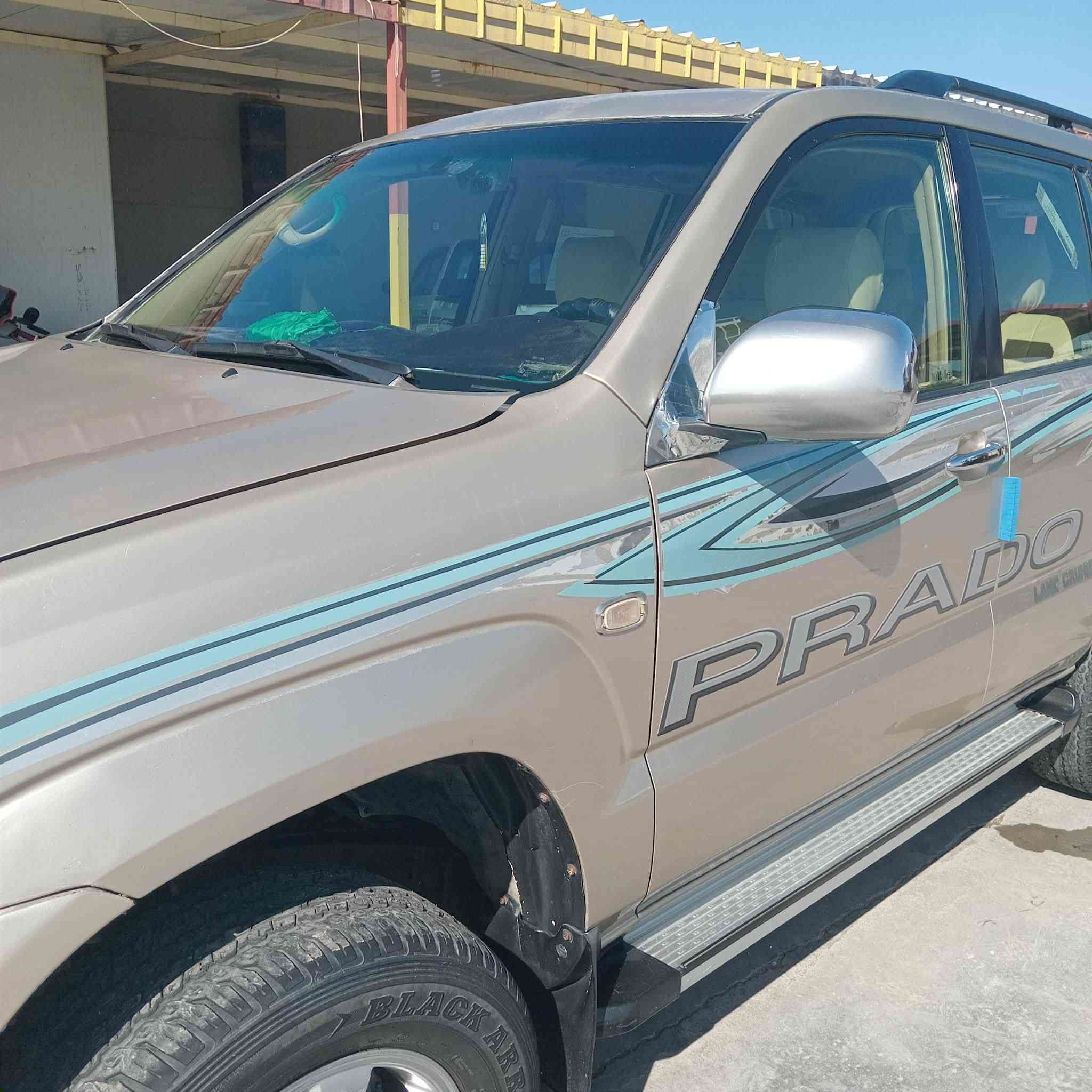 السلام عليكم برادو 2007 سيارة كير مكينه خير من الله تبريد تدفئه كلهة جاهزة للشارع رقم بغداد الدولي بأسمي سنويه جدديه  تخم تاير حداديه جديده مكانها ديالى قريه الزهيرات
‏‪***********‬‏
