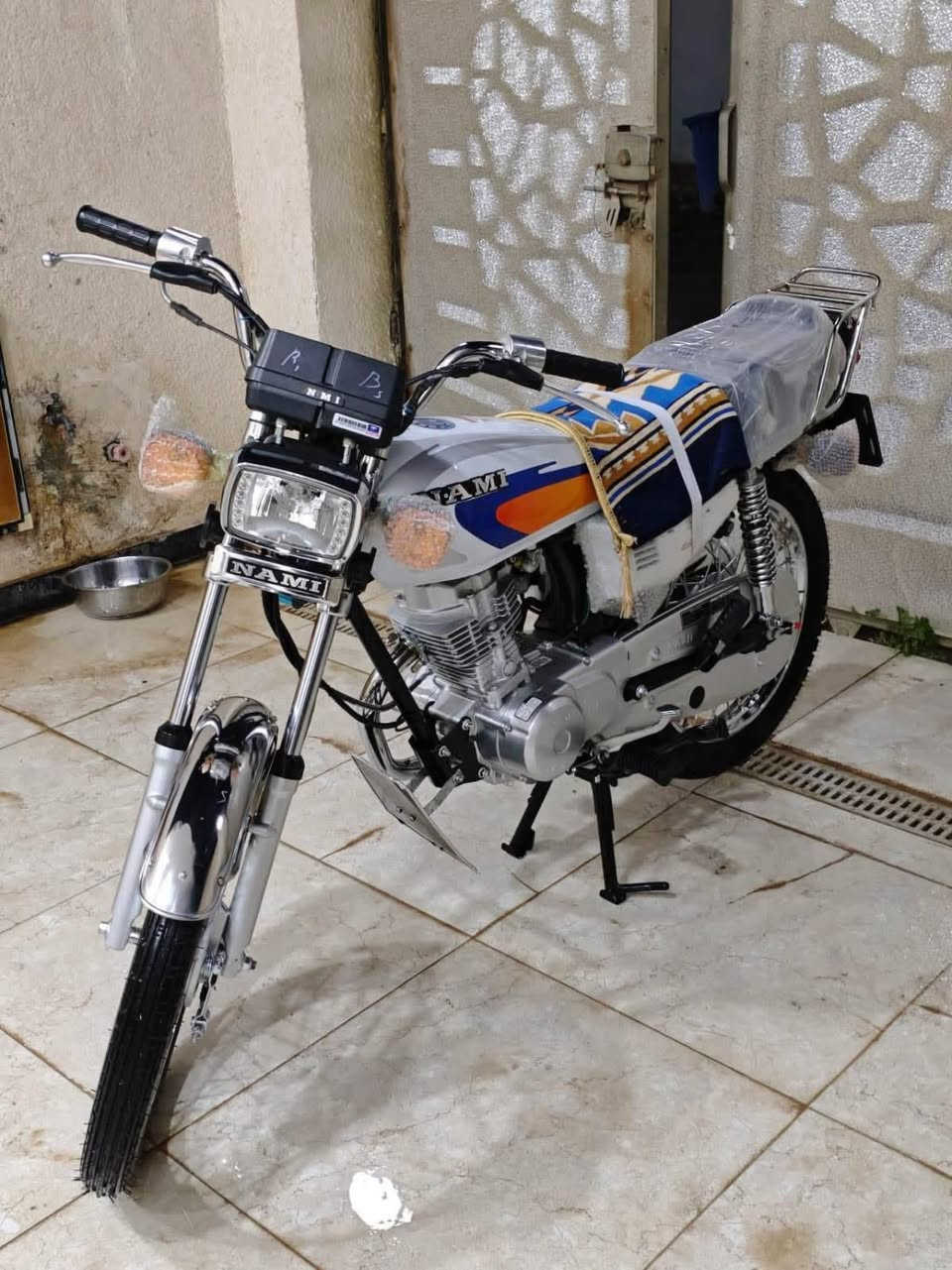 دراجه نامه شلامجه بعدها زيرو السعر ب مليون وميه وبها مجال قليل ‭0788 579 6169‬
