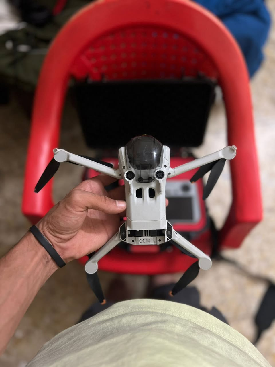 Dji mini 3 pro 

ريمونت سمارت 
3 بطاريات - شاحن 
كارتونة + جنطة درع 
ما داخلة صيانة ولا عاطلة 
سعر 950 
 
***********

