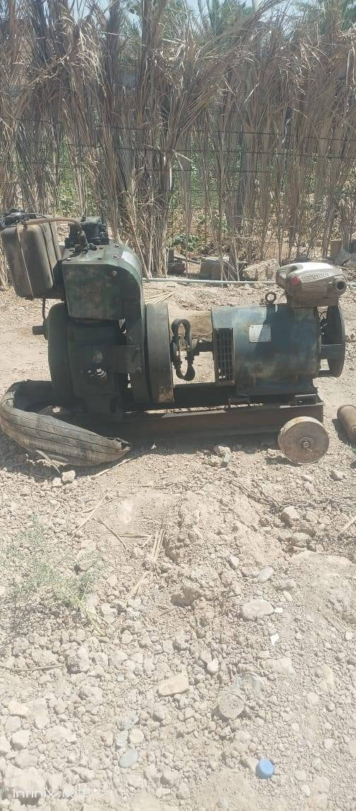 #ادمن_وافق
مولد هندي توبلاند. 
حجم رئس التوليد.25A.. 7.5 kv..
الميكانيك ( كرنك. بوشه. بستم. يطقات، الكور. الولفات) كلها جديد.. المولد ميكانيك وتوليد كله جديد.. للستفسار ***********
