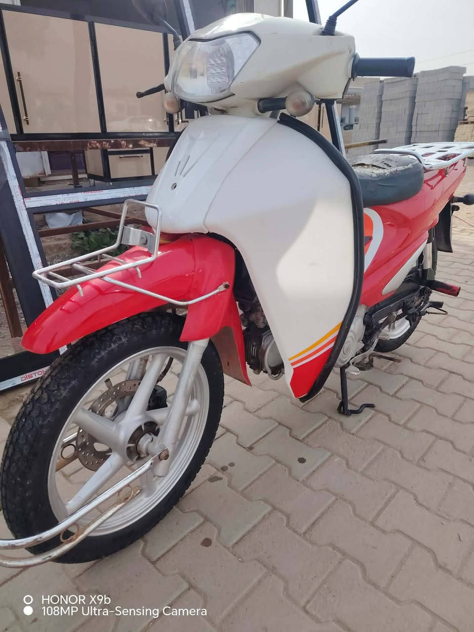 سلام عليكم سرفيس للبيع كامل ماناقصه شيي رايده ب٦٥٠وبي مجال شراي اتصل ***********
