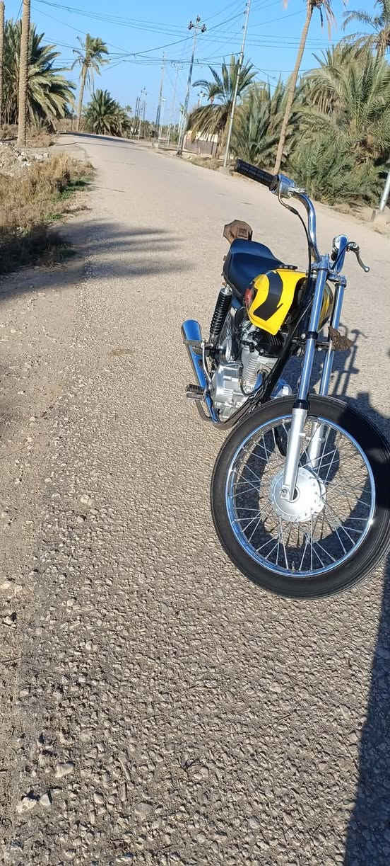 سلام عليكم دراجه تعمير 26مكفوله كفاله عامه اول تبديله دهن لها سعر 600وبيه مجال حك جيه شراي يتصل ***********
