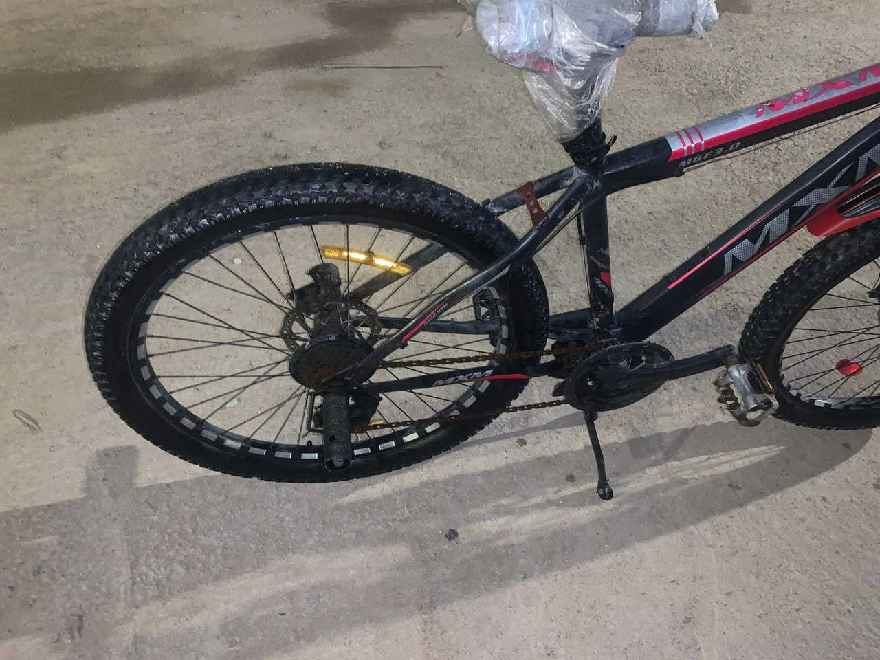 سلام وعليكم بايسكل للبيع سعر 100 الف وبي مجال مكاني البصره الابراضعية رقمي واتساب ***********
