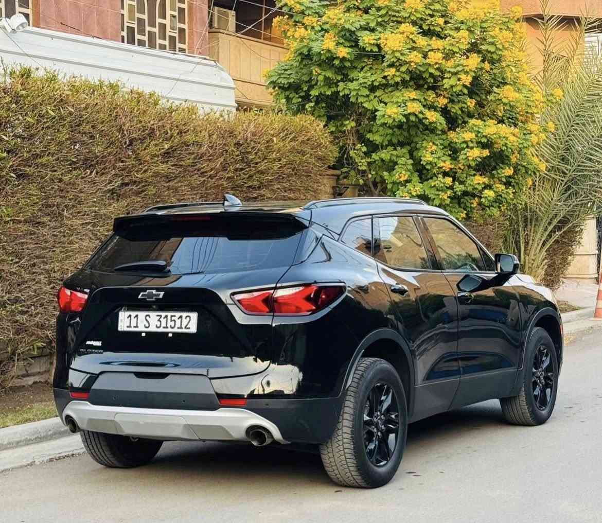 للبيع شوفرليت بلايزر  LT2 موديل 2022
( رقم بغداد سنويه بسمي)
محرك 4 سلندر 2000 تيربو 
ماشيه 60 الف 
وارد امريكي حادثه جاملغ امامي بي بارد فقط بدون دواخل بدون صبغ ايرباك طاك
وعلفحص وين ميحب المشتري
صور الحادث ورقم الشاصي موجود بلمنشور
المواصفات :- بصمه ,شاشه ,جنطه كهرباء, رادار امامي خلفي جانبي ,مقعد كهرباء, تحكمات ستيرن ,تحديد مسار, لايت امامي زينون ,لد امامي خلفي ,حساسات خلفيه ,كامره خلفيه دواره ,اوتو ستوب , تدفئه كشنات وبعد هوايه مواصفات
مكان السياره بغداد المنصور 
السعر 193 ورقه قابل لتفاوض
***********
