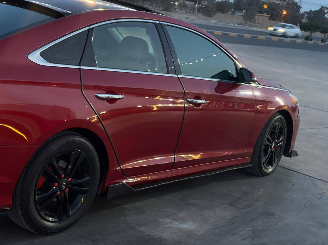 سوناتا 2018 Sport لمتدد فول مواصفات 
محرك 2400   
فتحت سقف   
رادارات   امامي خلفي جانبي 
شاشه بلاد ابل كار بلي _كامره 
نظام النقطه العمياء 
ستيرين دي رياضي 
تبريد شاشه+ مناخين منفصل
تبريد + تدفئه الكشنات الاماميه 
فول تحكم سترين 
خزن كشنات عدد ٣ 
كروز سرعه 
مقاعد اماميه كهرباء 
ثلاثه وضعيات قياده (نورمل_سبورت _ايكو)
تبريد قطعتين 
لايتات فول  LED متحرك ويا استرين
ترحيب عند الاقتراب +فتح الصندوق عن الاقتراب  
3  بصمات 

حادثه بنيد بدون مرفوق بل منشور 

مكاني النجف الاشرف

السعر143

للاستفسار اتصل على هاذا الرقم وبي واتساب
***********
