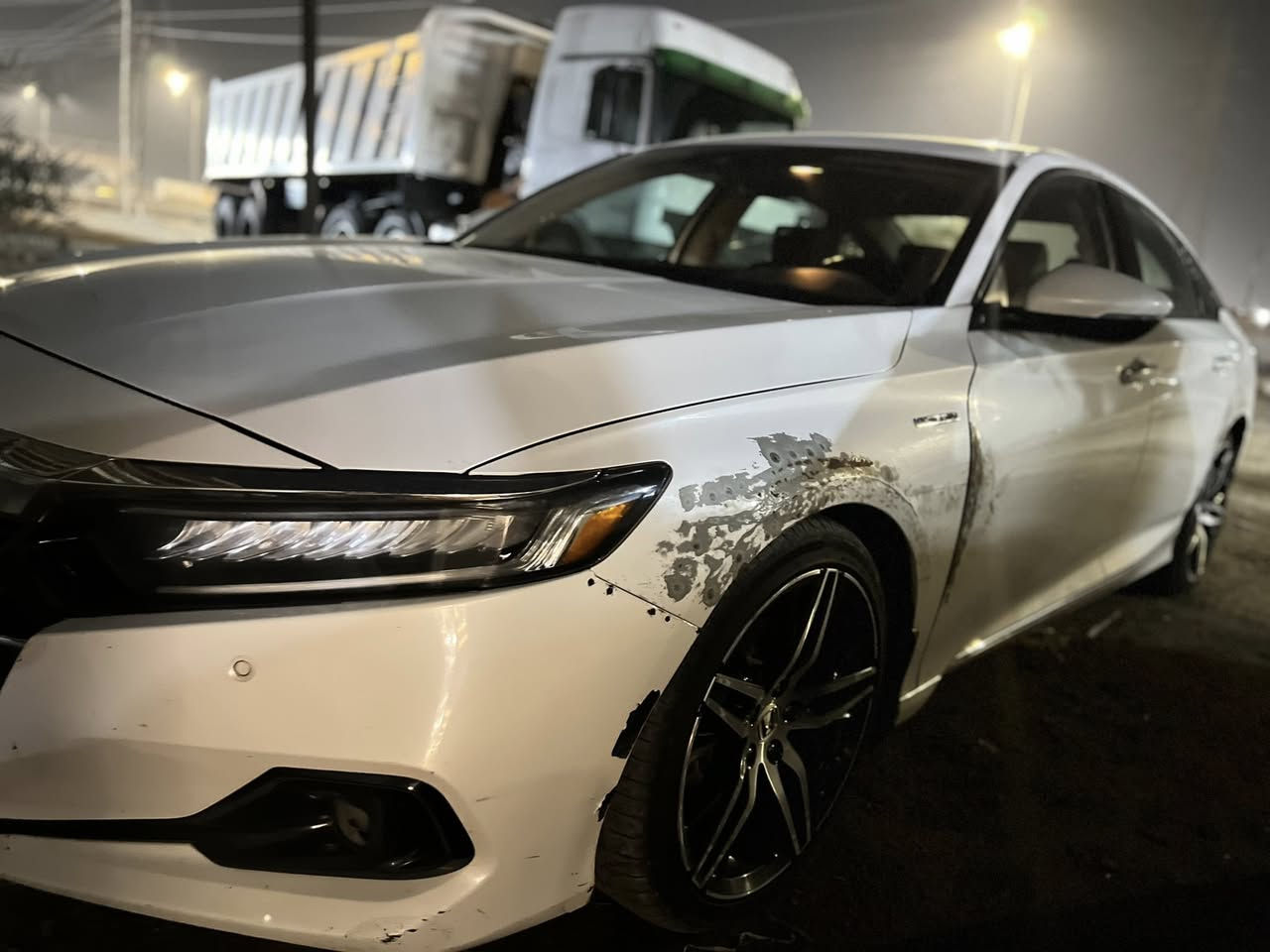 السلام عليكم
هوندا اكورد تورنك اعلا فئه 2022 وارد امريكي حادث جاملغ ايمن بدون دواخل 

هنا صار بيهه طخه بسيطه الصفحه اليسره مثل مموضحه بالصور تعدلت وبعد مصابغهه 

السياره فول مواصفات فتحه كشنات تدفئه وخزن داته شو 

فول تحكم ستيرن تحديد مسار 

محرك 2000 هايبرد 

مراوس حسب القناعه 

واتساب ‭ 0751 386 2065‬

‭ 0787 717 7905‬
