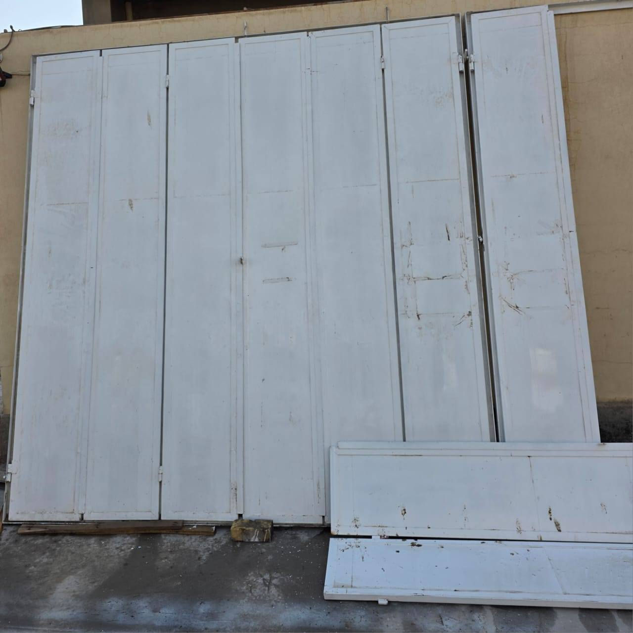 بيبان دفتريه تسكام حديد ثقيل قياس 370×3 اول باب الثانيه  360 ×3 المكان كفل حي الغدير السعر 500 مع المجال بصيط ***********
