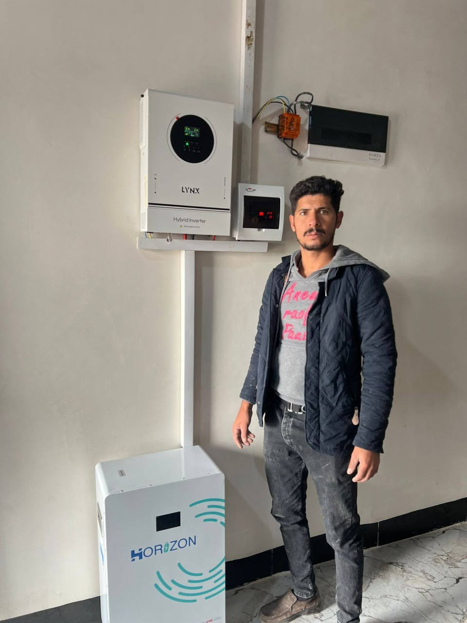 شارعت كوادر شركة رياض المنيف واخوانه بتركيب  منضومة للمواطن وطبان غازي 
ناحية الرياض قرية الصالحيه 
الواح لونجي615W عدد 4
انفيرتر. 4KW
بكج ليثوم 8 امبير ضمان 10 سنوات يتوفر لدينا منصة الرافدين بدأ من محافظة صلاح الدين ونهاية ناحية القيارة بطاريات ليثيوم متعددة الاحجام ضمان 5سنوات
انفيرترات متعددة الاحجام ضمان سنتان
ألواح لونجي ضمان 15سنة… التقنية اللي تثبت يوم بعد يوم إنها الأفضل 🌞
كفاءة عالية، أداء ثابت حتى بأصعب الظروف، وطاقة تدوم سنين 🔋
اختار الذكاء، اختار لونجي مع الشمس لحلول الطاقة ☀️https://www.facebook.com/share/1GHRsJ2NvQ/

📞 للطلب والاستفسار:
***********
***********
في حالة وجود خلل اتصل واتساب وستحل مشكلتك على يد مهندس الكهرباء أستاذ خلف📞 ***********
عبدالله المنيف الجبوري  مديرالمبيعات  ومديرالكادر الفني
والمسؤؤل عن المخازن
📞‏‪***********‬‏
🏢 مقرنا كركوك قضاء الحويجة طريق العباسي

📍 فرعنا الثاني محافظة صلاح الدين قضاء بيجي منطقة البعيجي بأدارة مهندس وعد
***********
***********
فرعنا الثالث فرعنا الثالث ناحية القيارة دور القاعدة الشارع العام مجمع الصالح التجاري
بأدارة محمد الصالح ***********
📍السليمانية
📍 كركوك
📍 الموصل
📍 سامراء

#لونجي #ألواح_شمسية #الشمس_لحلول_الطاقة #طاقة_نظيفة
