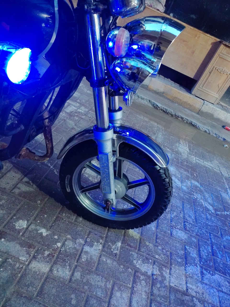 السلام عليكم ستوته صقر مديل ٢٠٢٠ مكفوله كفاله عامه شاصي وركبه محرك جديد كير بوكس محرك جديد ٢٠٢٢ مصبوغه صبغ حراري عن آثار الجرد لا للحيم ون مايعجبك افحص دراجه نضيفه الله شاهد نكره سلف ربع معايزه كهربائيات تخم اصلي البلاد ابو الختم دراجه نضيفه واحله من الصور بعد مكانه ديوانيه وهذا رقمي ***********خاص مامتواجد
