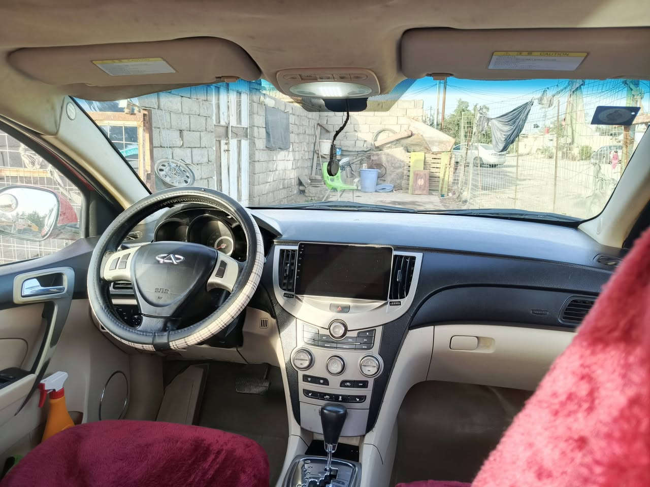 السلام عليكم ورحمه الله وبركاته 
شيري A3 موديل 2013 باسمي تحويل  محرك جديد كير تمام حدادية 80% بدي مكفول من الضربة بيه مكانات صبغ تبريد شغال كل كهربائياته شغاله  للبيع بسعر 50 وبيه مجال قليل للاستفسار الاتصال او ارسال واتساب ***********
