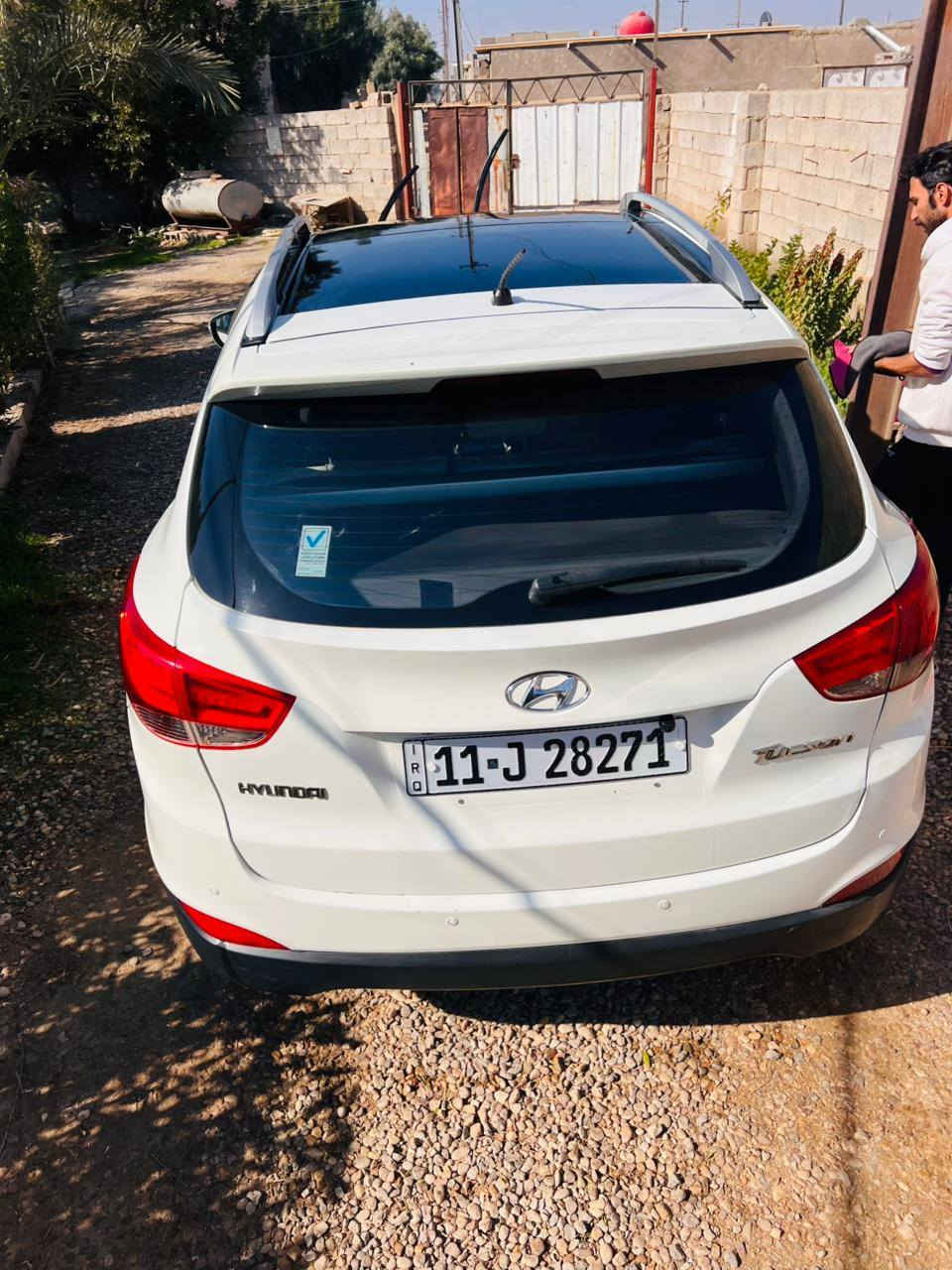 السلام عليكم  توكسان   ***********
٢٠12  خليجي مكفولة  فقط جاملق  امامي  محرك  ٢٠٠٠ دوش  بنراما  تحكمات ستيرن  دوشمة جديد  تخم تاير  قطعتين تبريد 
سيارة كلش حلوة احلة من الصورة  رقم  بغداد انكليزي  السعر  ١٤٥بيهة مجال مكاني بغداد  المعامل  طريق السياحي
